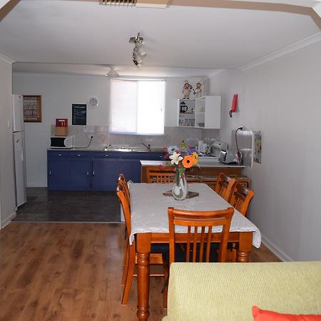 Aly'S Cottage Broken Hill Exterior foto