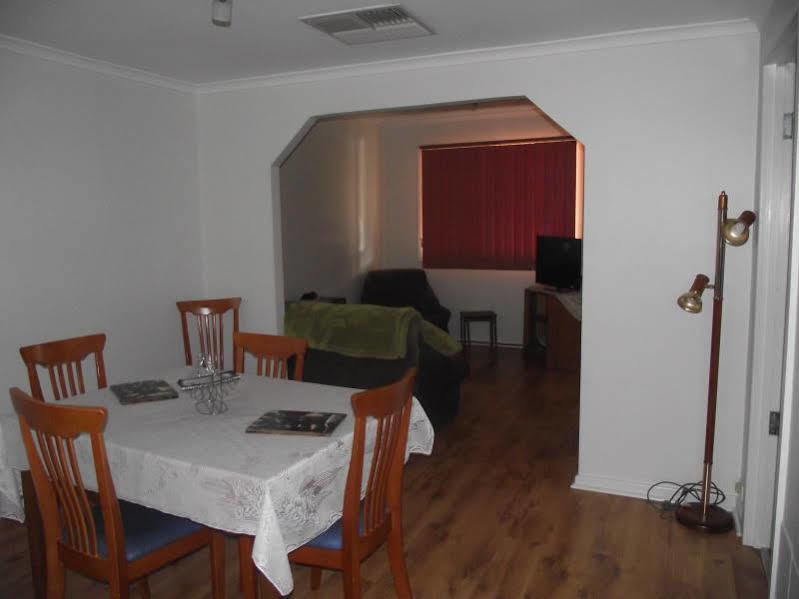 Aly'S Cottage Broken Hill Exterior foto